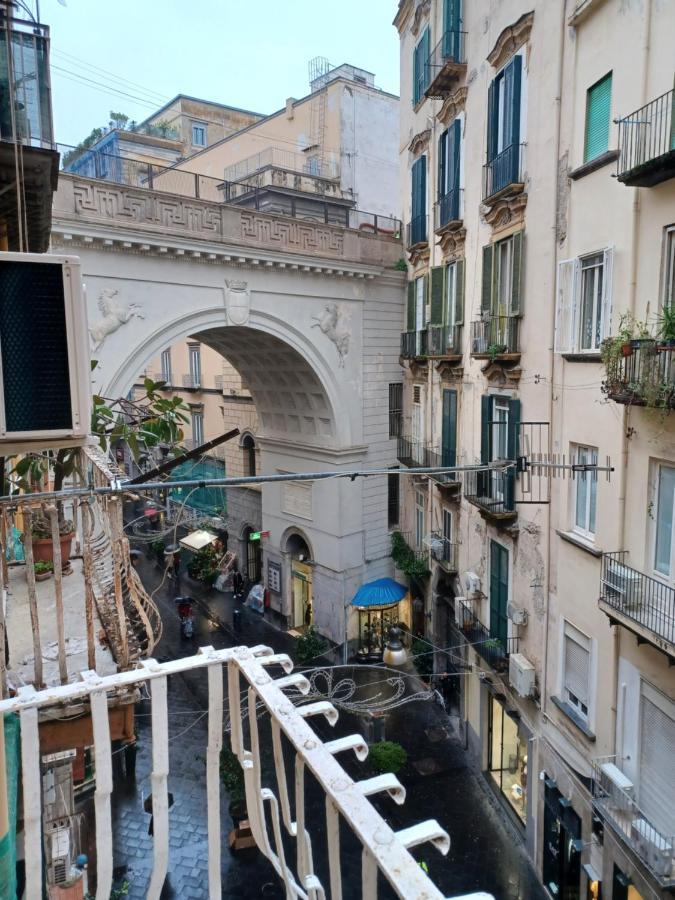 Ponte Di Chiaia Naples Exterior photo